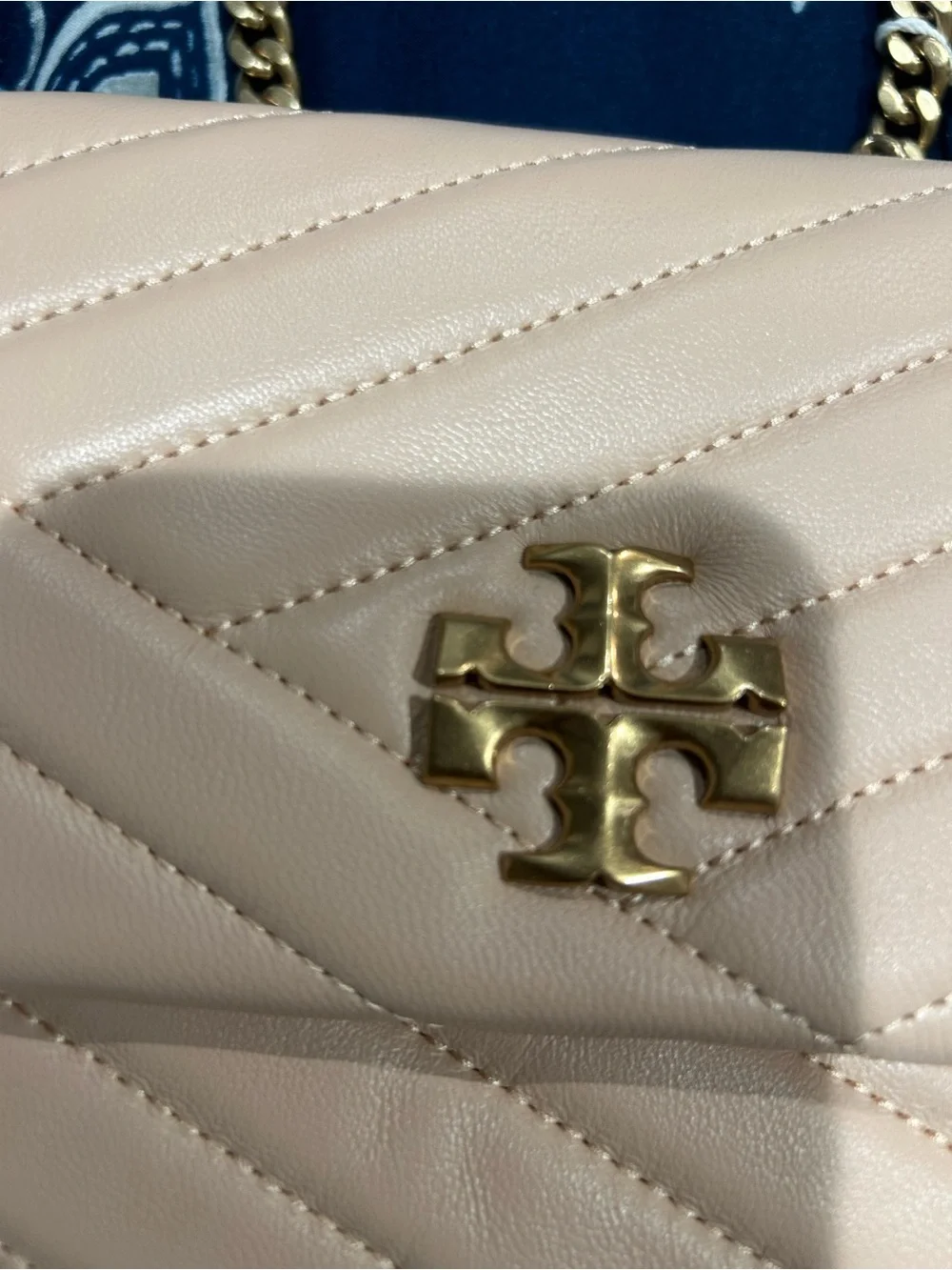 Tory Burch Pink Quilted Chain Shoulder Bag with Gold Hardware.. Price firm